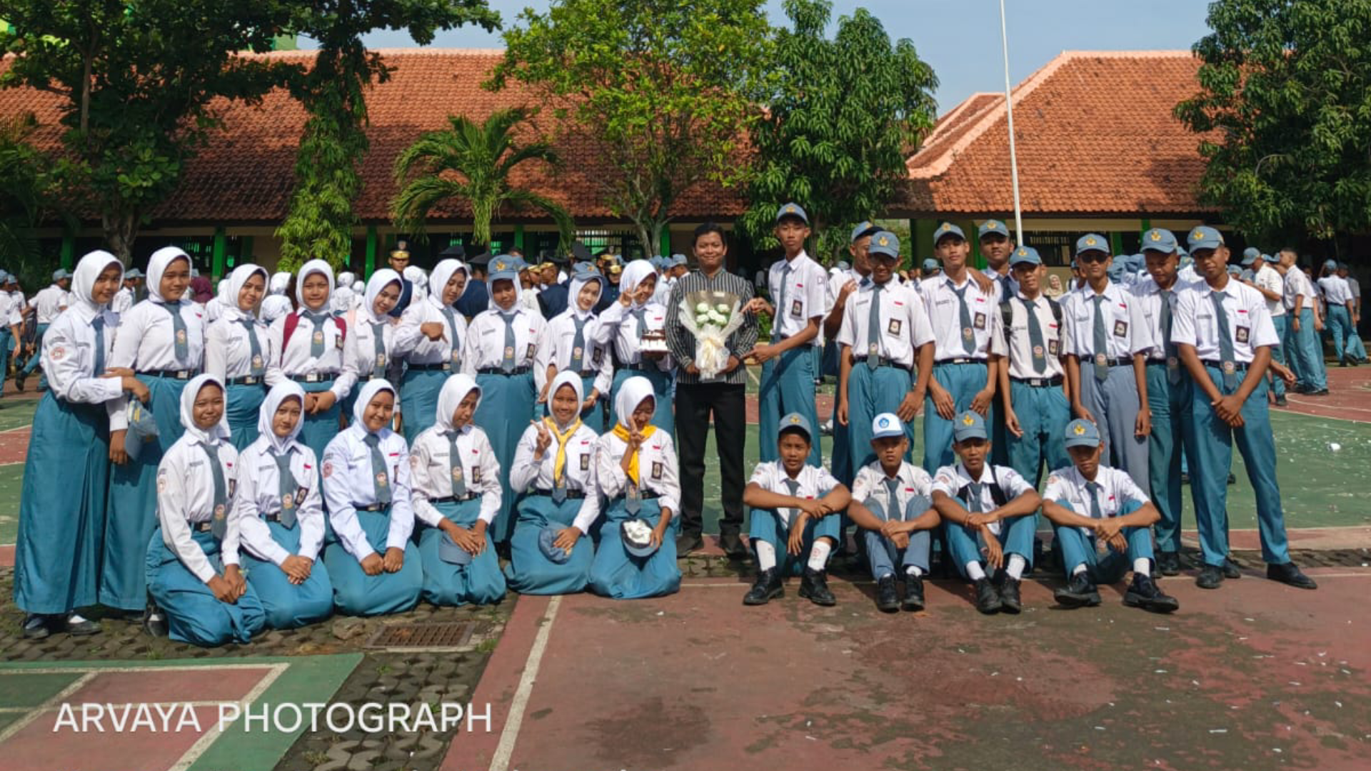 Fotbar Hari Guru Nasional 2025